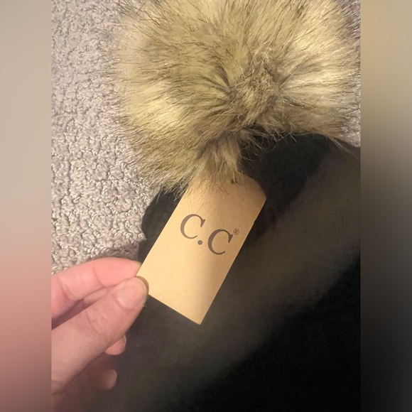 2 CC Beanies + 1 Headband bundle - Picture 9 of 10